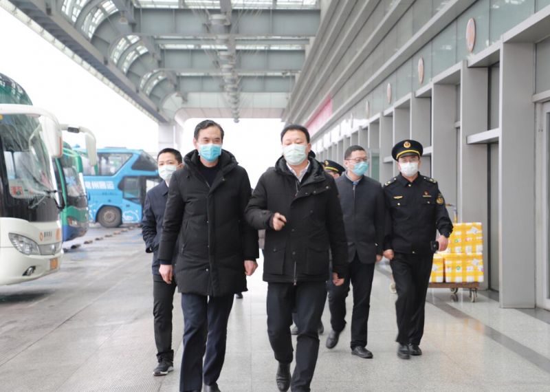 局領(lǐng)導(dǎo)至常州汽車站開展節(jié)前一線服務(wù)窗口走訪和安全、防疫督查